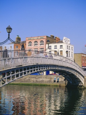 halfpennybridgedublin.jpg